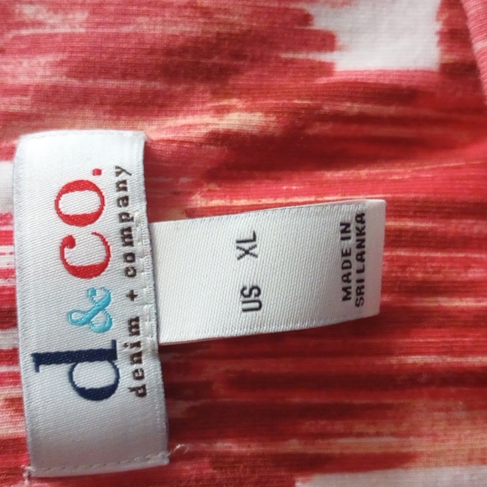 Denim & Co. Women's Shades of Red Abstract Shirt - Picture 3 of 3